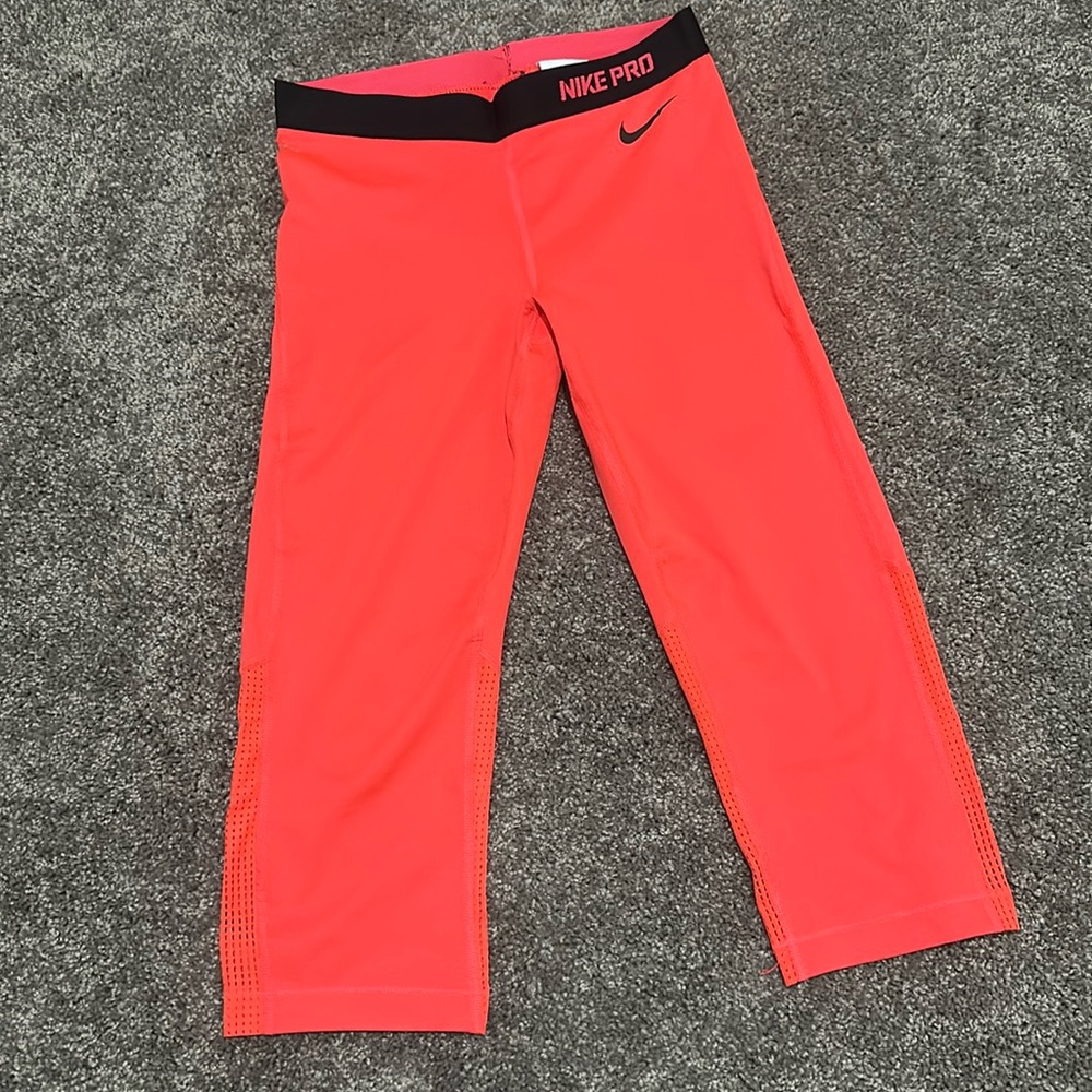Nike Pro Hypercool Women's Dri Fit Capris size Large